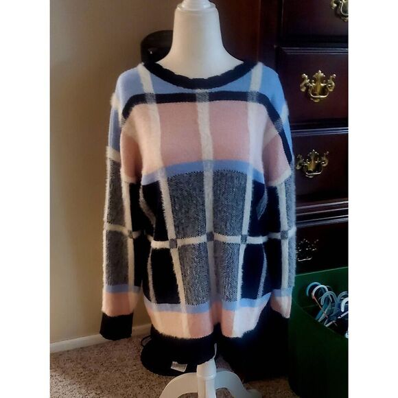 NWOT ELLE OVERSIZED WOMENS SWEATER - Picture 1 of 3
